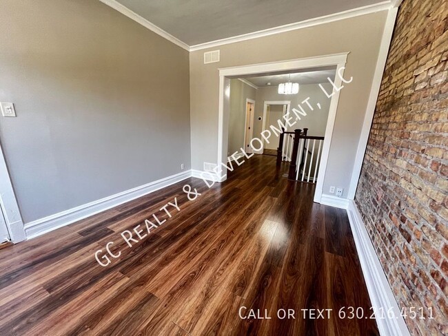 Building Photo - 1439 N Artesian Ave