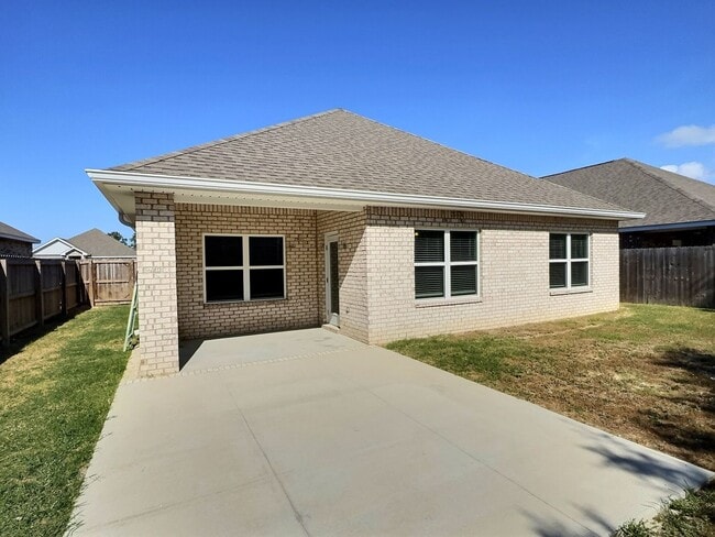Building Photo - Cute 3 bedroom home in Ocean Springs