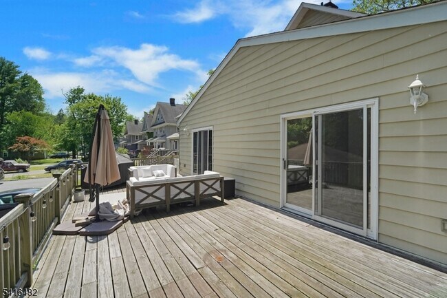 Building Photo - 36 Dunnell Rd