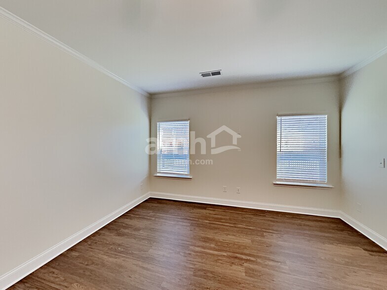 Building Photo - 600 Woodall Rd