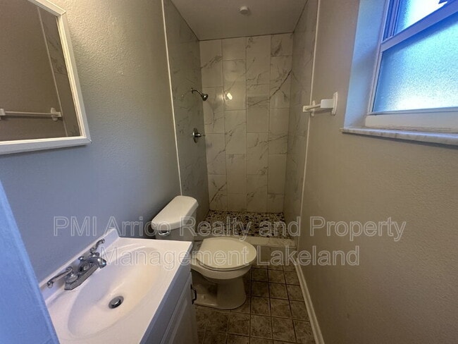 Building Photo - 4715 Kanoy Dr