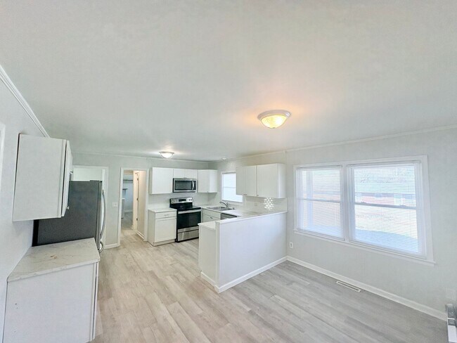 Building Photo - 213 Morris St