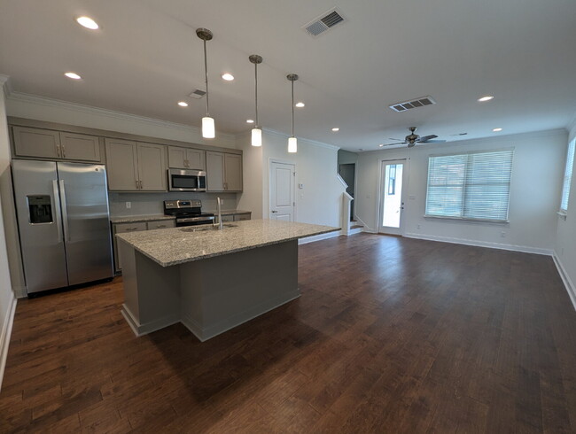 Building Photo - 353 Commonwealth Blvd