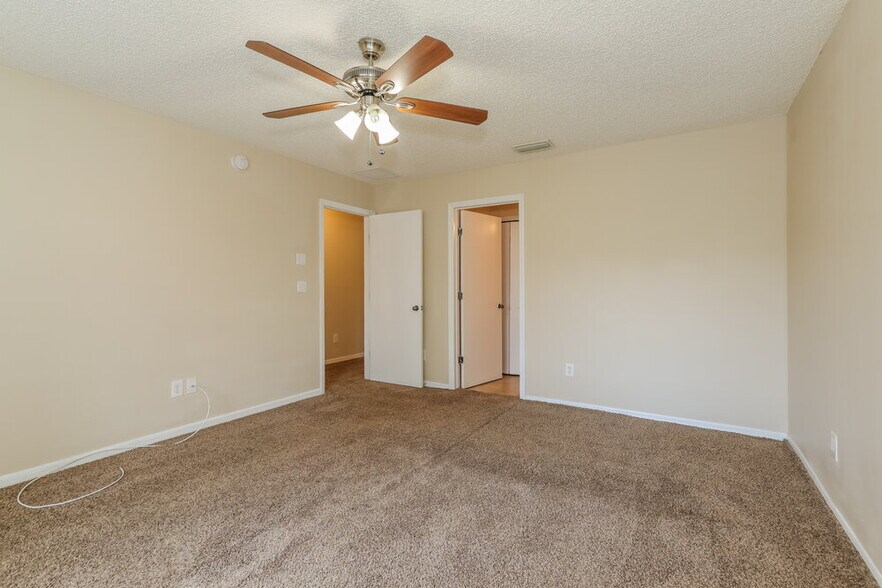 Building Photo - 7753 Highchair Ln