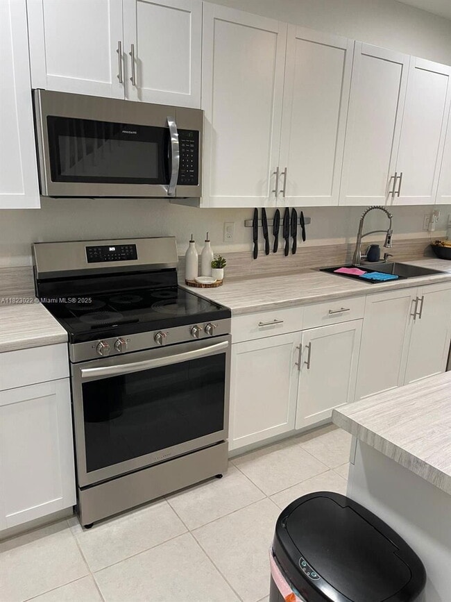 Building Photo - 25417 SW 108th Ct