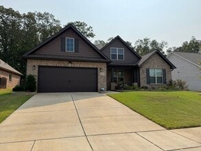 Building Photo - Pre-leasing for an October move in