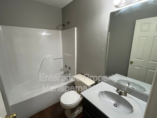 Building Photo - 6404 Ragan Farm Dr