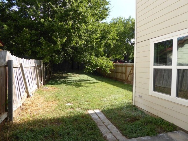 Building Photo - 9102 Sanger Dr