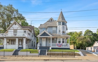 Building Photo - 522 Michigan St NE