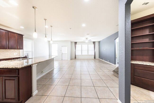 Building Photo - 12606 Texas Gold