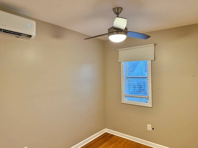 Building Photo - 207-03 34th Ave