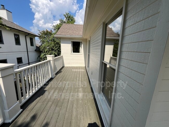 Building Photo - 958 Harbor View Dr