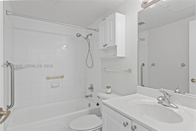 Building Photo - 2501 S Ocean Dr