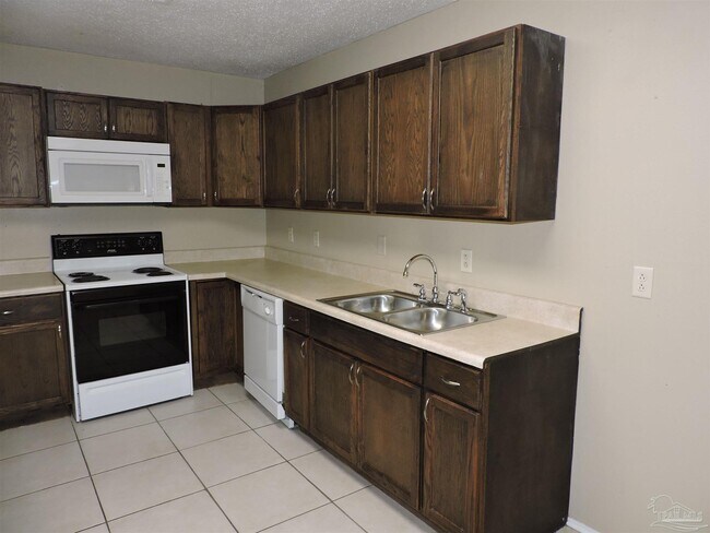 Building Photo - 5672 Hermosa Cir