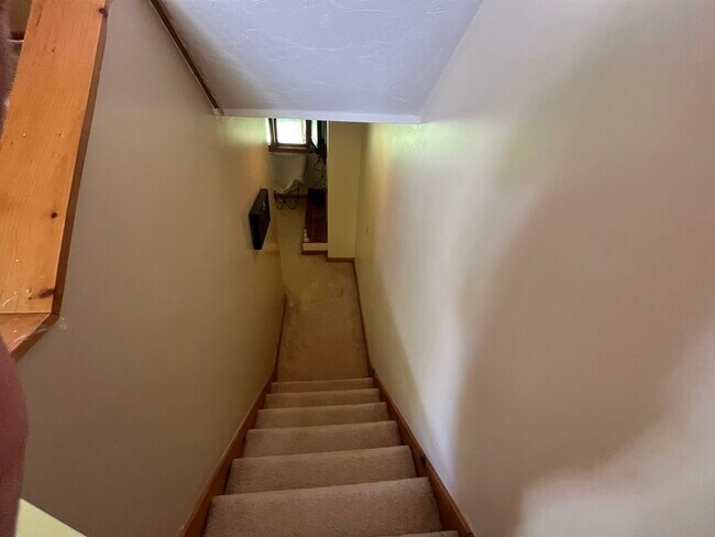 Building Photo - 35 Woodland Pines Rd
