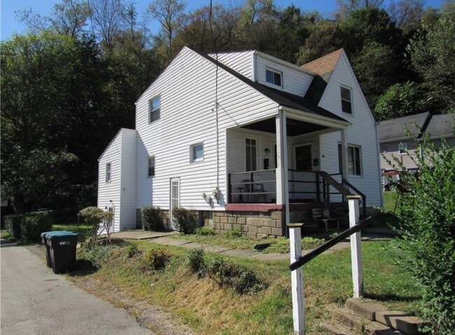 Building Photo - 100 Curtis St