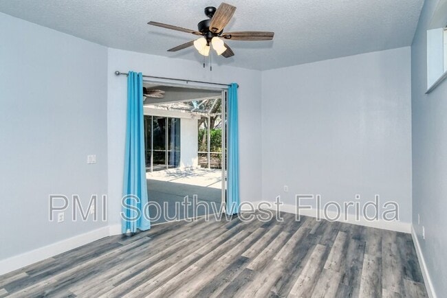 Building Photo - 607 Oak River Ct