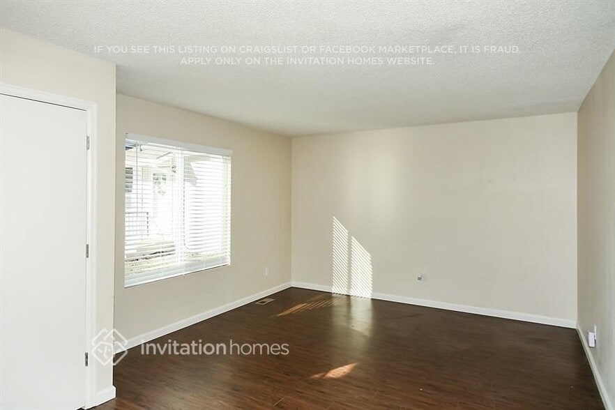 Building Photo - 16152 E Radcliff Pl