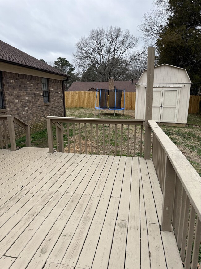 Building Photo - 8442 Farrah Ln