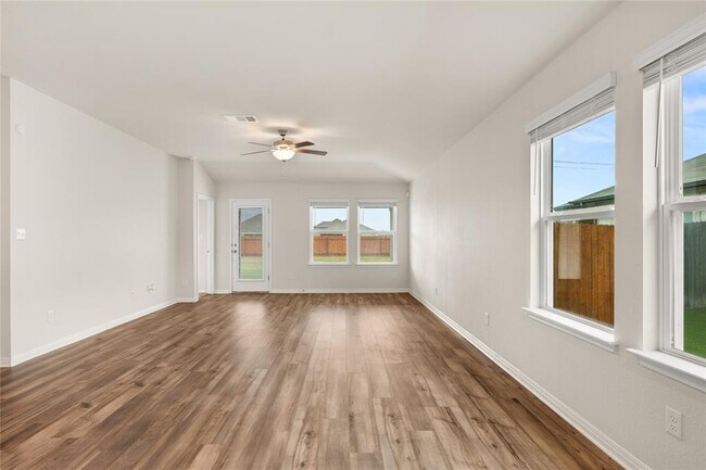 Building Photo - 105 Saviano Rd
