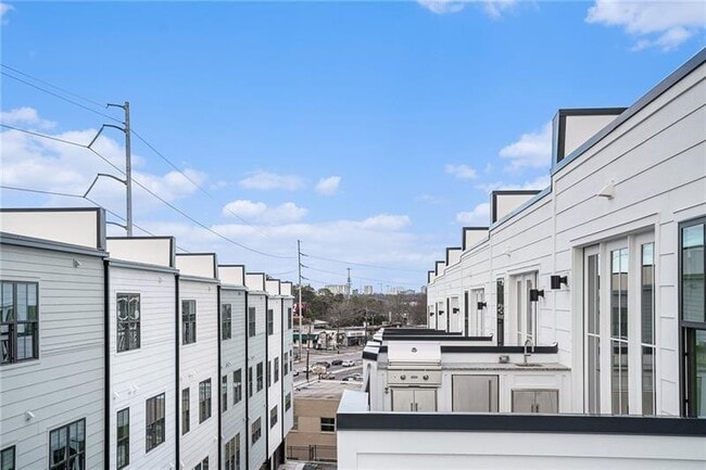 Building Photo - 1825 Gotham Ln NE