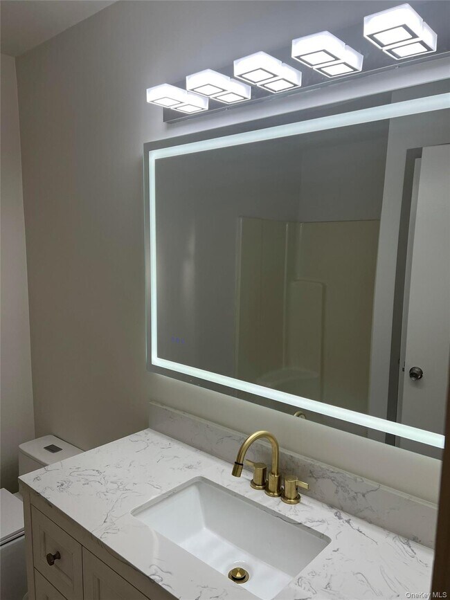 Building Photo - 1 Scenic Vw