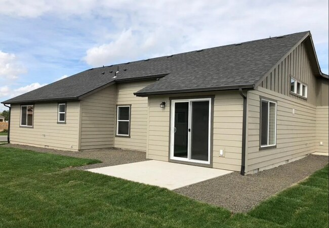 Building Photo - 5683 E Upminster St