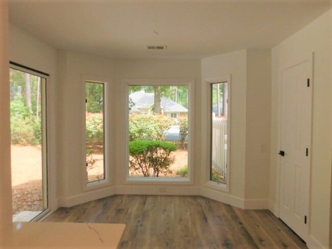 Building Photo - Island home for rent