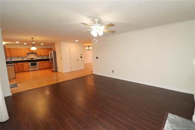 Building Photo - 2114 Frissell Ave