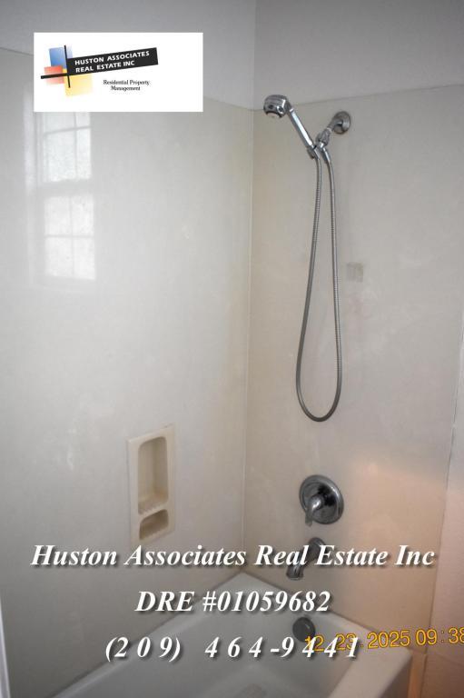 Building Photo - 5953 Pebblestone Way