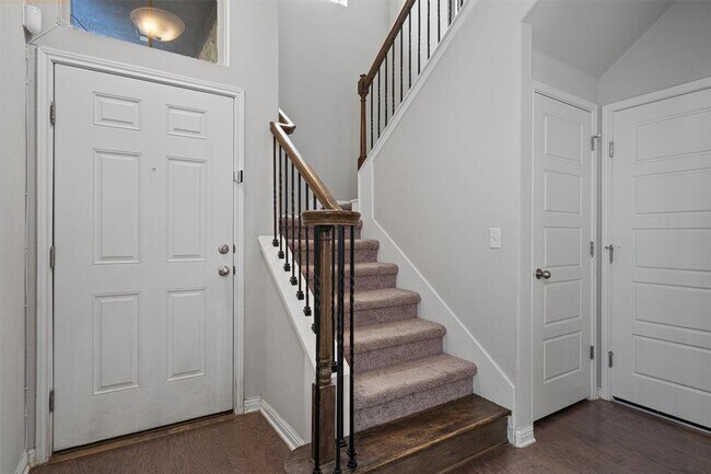 Building Photo - 905 Firebranch Trail
