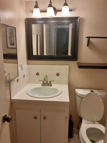 Building Photo - 2551 NW 41st Ave