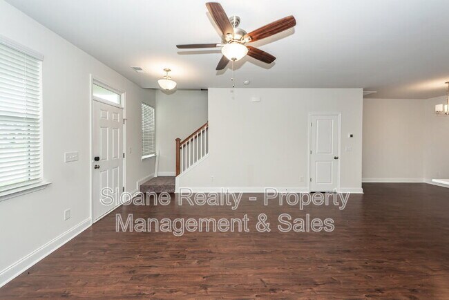 Building Photo - 7787 Montview Rd