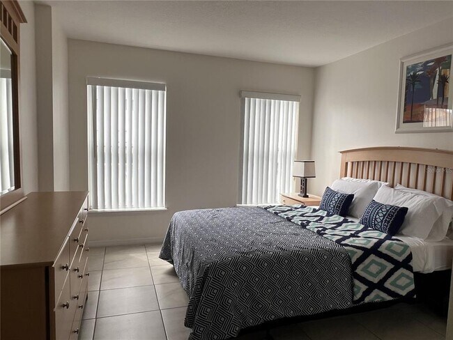 Building Photo - 8805 Grand Palms Cir