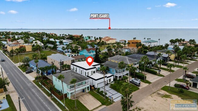 Building Photo - 203 W Lantana St