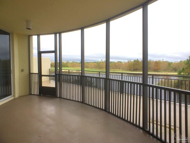 Building Photo - 612 Lost Key Dr