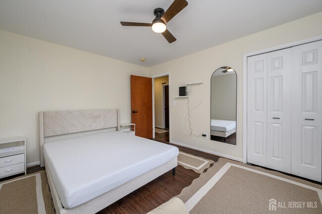 Building Photo - 4112 Birchwood Ct