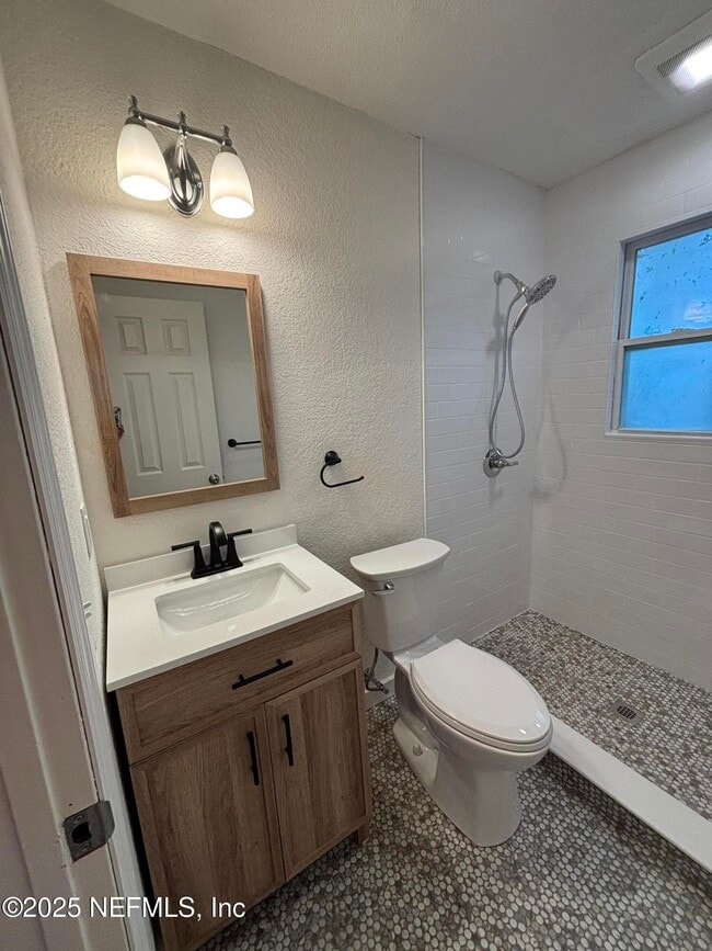 Building Photo - 935 Sailfish Dr E