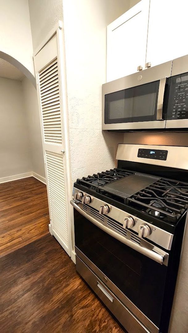 Building Photo - 2 Bed 1 Bath Duplex in the Aurora Addn NW OKC