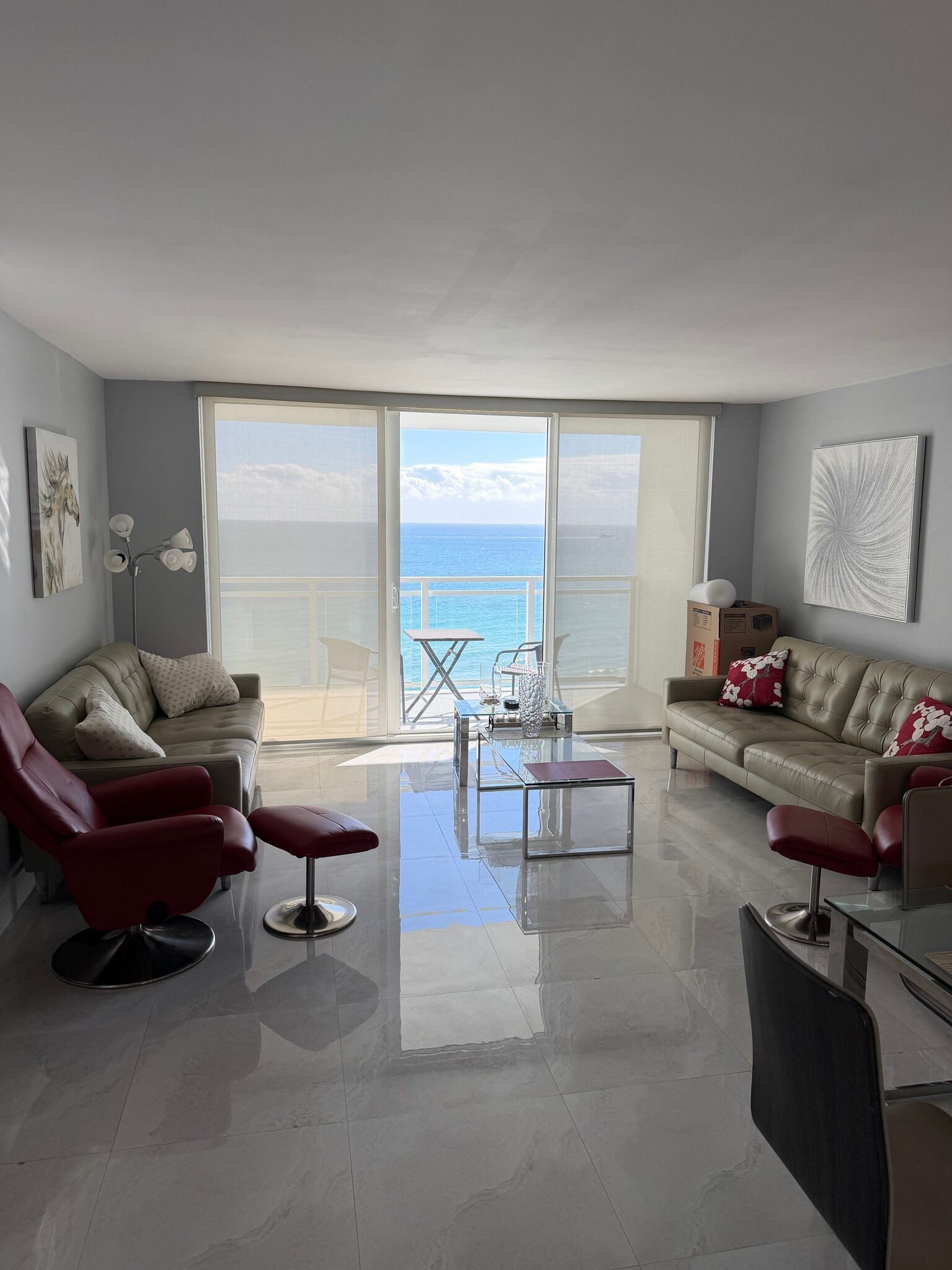 Building Photo - 2030 S Ocean Dr