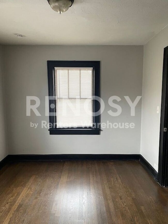 Building Photo - Great location   Updated 3-bedroom 2 bath home