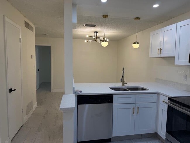 Building Photo - 2711 Willow Run