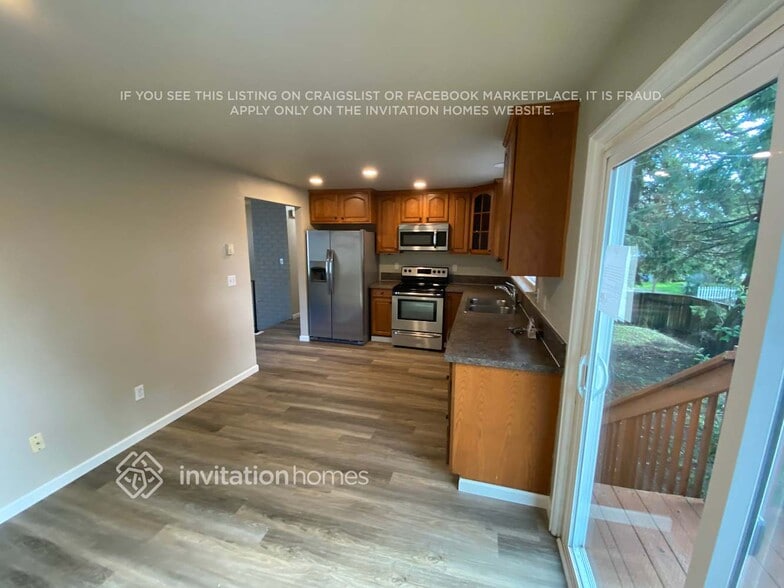 Building Photo - 3725 SW 332nd Pl