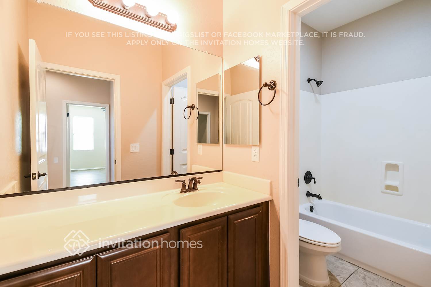 Building Photo - 3616 S Winter Ln
