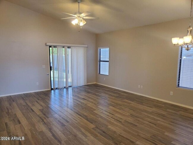 Building Photo - 1848 E Chilton Dr