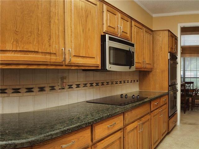 Building Photo - 7500 Canna Cove