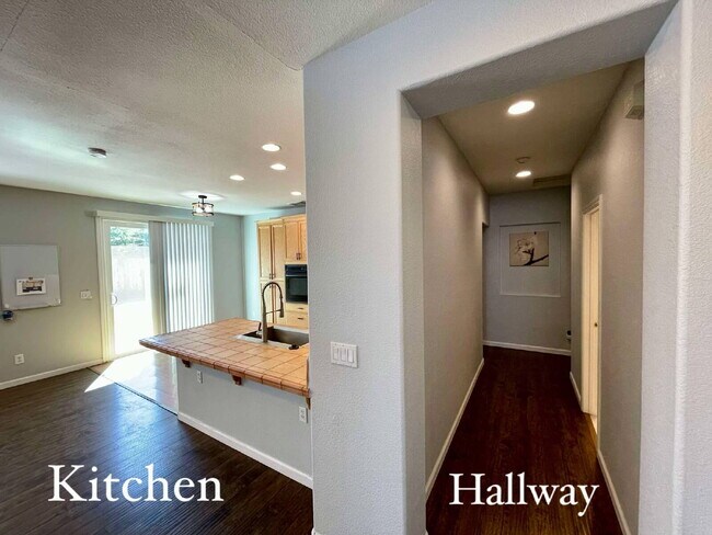 Building Photo - 1731 Petit Peak Ct