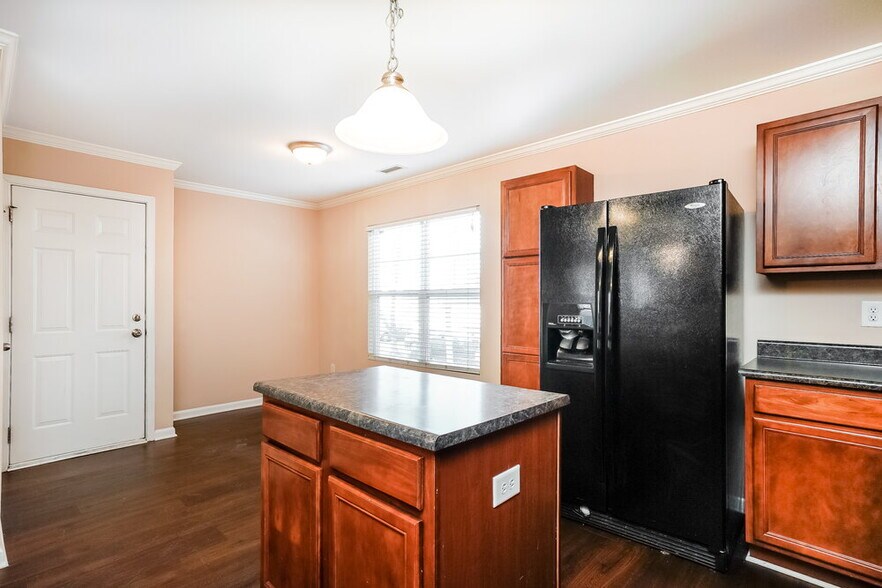 Building Photo - 4315 Offshore Dr