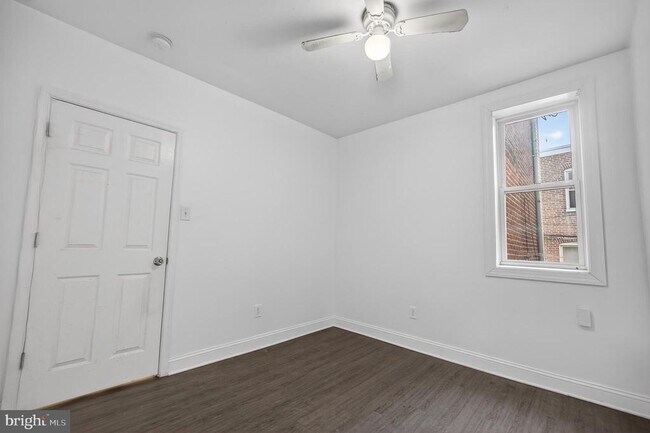 Building Photo - 3138 W Allegheny Ave