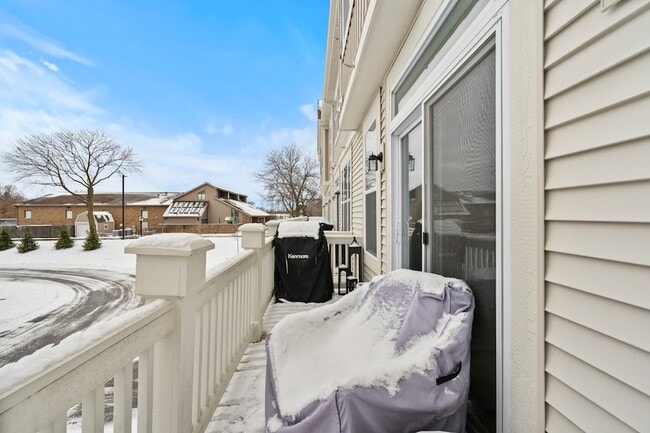 Building Photo - 30W158 Wheeler Cir